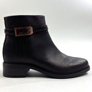 Clarks Maye Grace Bordeaux Womens 9 Wide Leather Ankle Boots Zipper 26174349